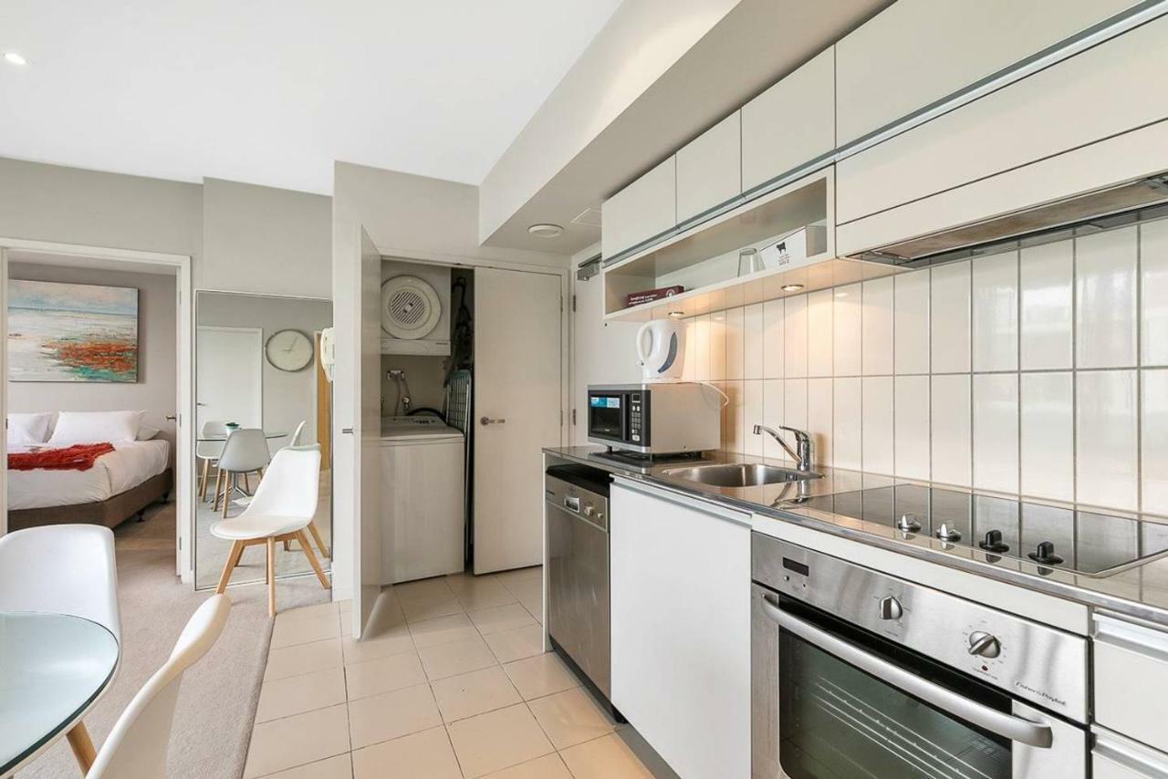 Two Bedroom Apartment - Pool, Gym & Free Parking! Оукланд Екстериор снимка